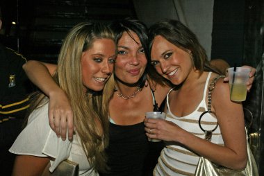 parti müdavimlerinin