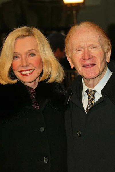 Red Buttons and Alicia Pratt — Stock Photo, Image