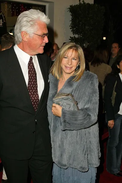 Barbra Streisand und James Brolin — Stockfoto