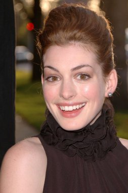 Anne Hathaway