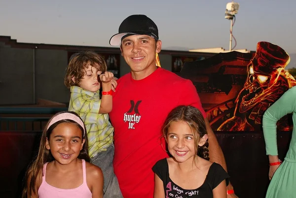 Gerardo Mejia, i bambini Jaden, Nadia e Bianca — Foto Stock