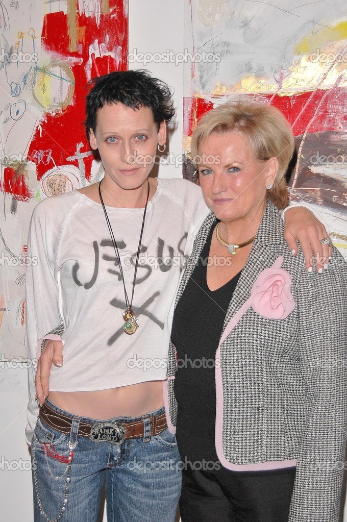 Hot lori petty Guests