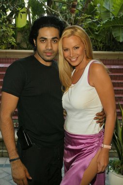 Cindy margolis ve tasarımcı anand jon