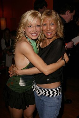 Annem ve Courtney peldon wendy