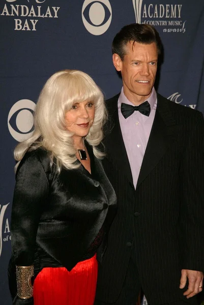 Randy Travis e sua esposa Lib Hatcher-Travis — Fotografia de Stock