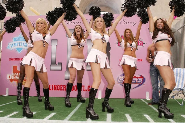 Underkläder league cheerleaders — Stockfoto
