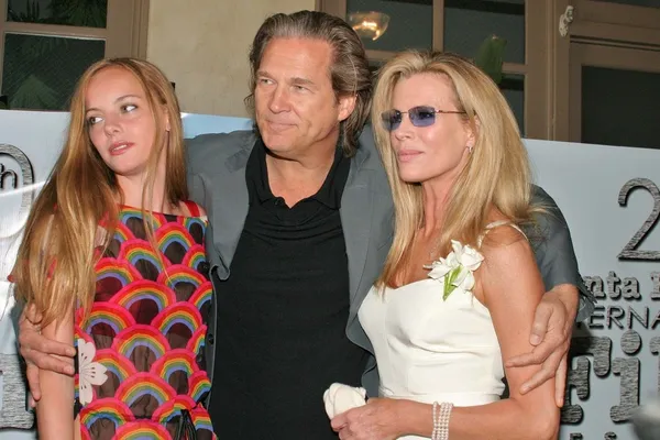 Bijou phillips, jeff bridges i kim basinger — Zdjęcie stockowe