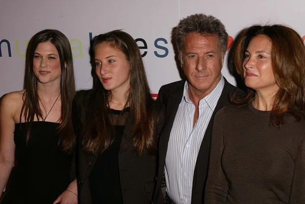 Dustin Hoffman y su familia — Foto de Stock