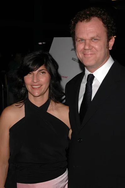 John C. Reilly e esposa Alison — Fotografia de Stock