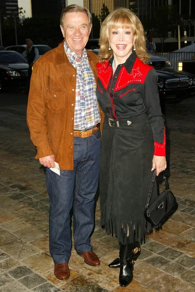 Barbara Eden e marido Jon Eicholtz — Fotografia de Stock