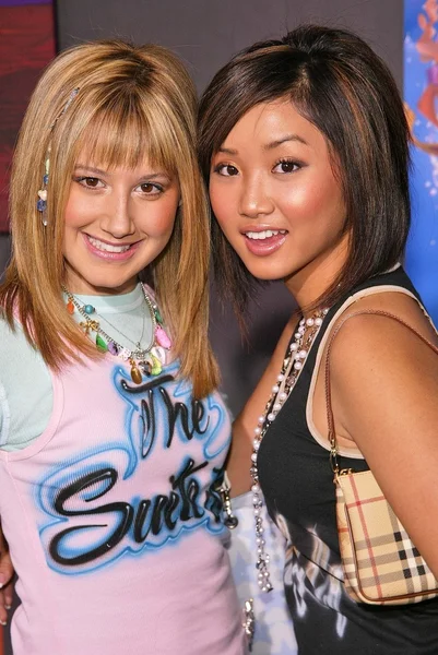 Ashley Tisdale and Brenda Song — Stock Photo, Image