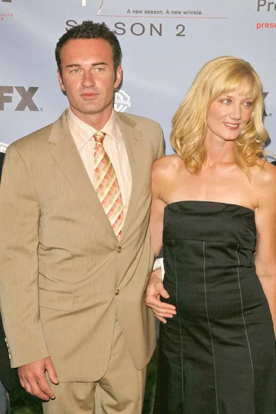 Julian mcmahon i joely richardson — Zdjęcie stockowe