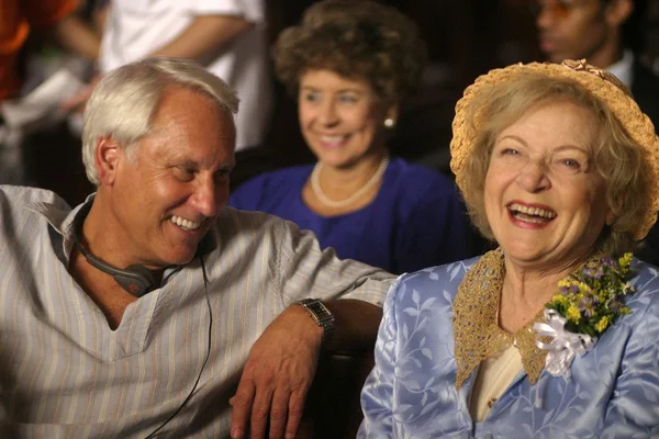 Shelley Jensen and Betty White — Stock Photo, Image