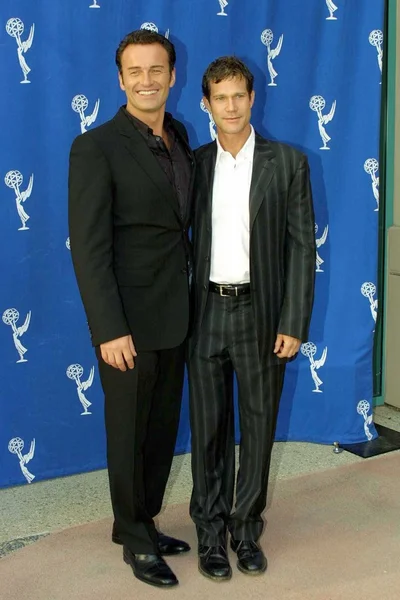 Julian mcmahon och dylan walsh — Stockfoto