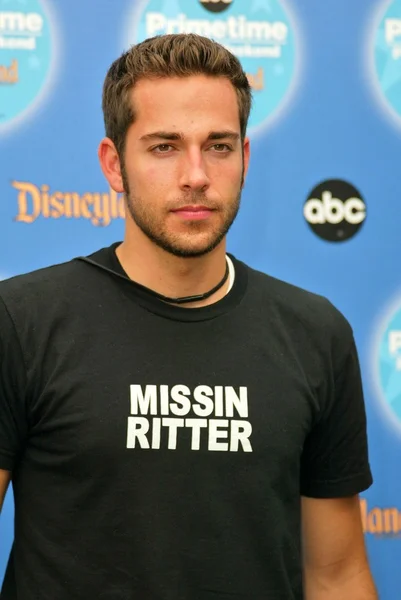 Zachary Levi — Stockfoto