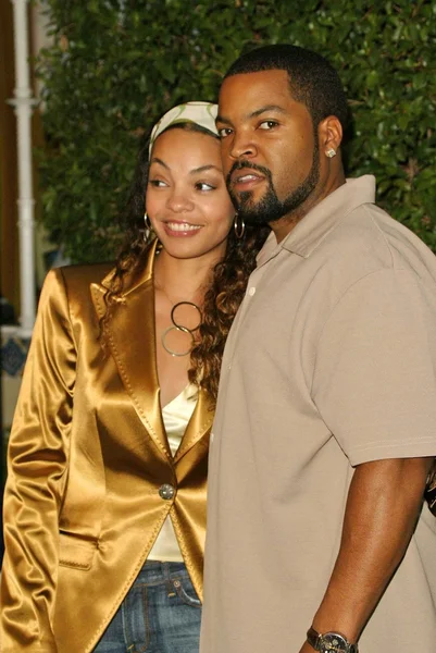 Ice Cube и жена Кимберли — стоковое фото