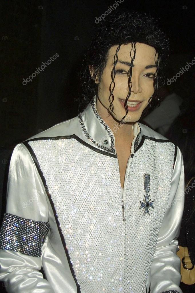 Ernest Valentino, a Michael Jackson Impersonator – Stock Editorial © s_bukley
