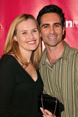 Nestor carbonell ve eşi shannon kenny