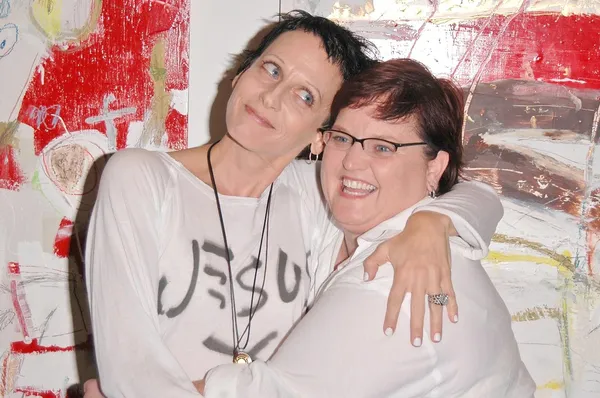 Lori Petty and her sister Lisa — Stock Photo, Image