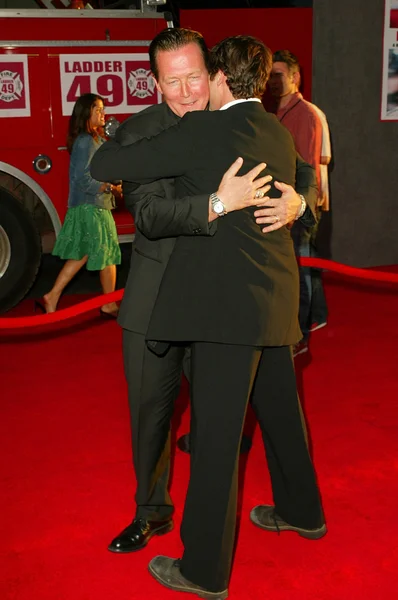 Robert Patrick e Joaquin Phoenix — Fotografia de Stock