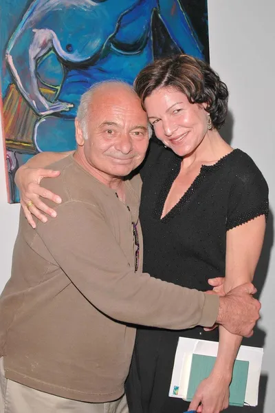 Burt Young with an art opening attendee — Stock Photo, Image