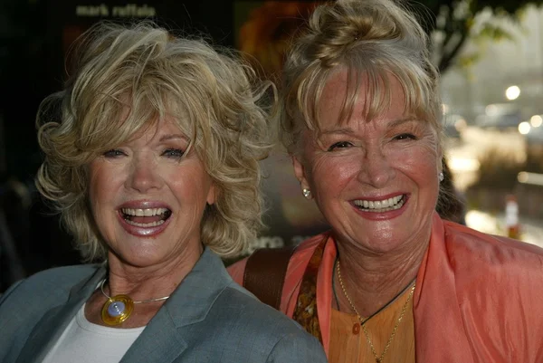 Connie Stevens and Diane Ladd — Stock Photo, Image