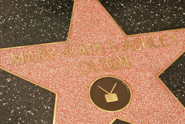 Mary-Kate and Ashley Olsen's star — Stock Photo, Image