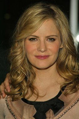 Jennifer Jason Leigh