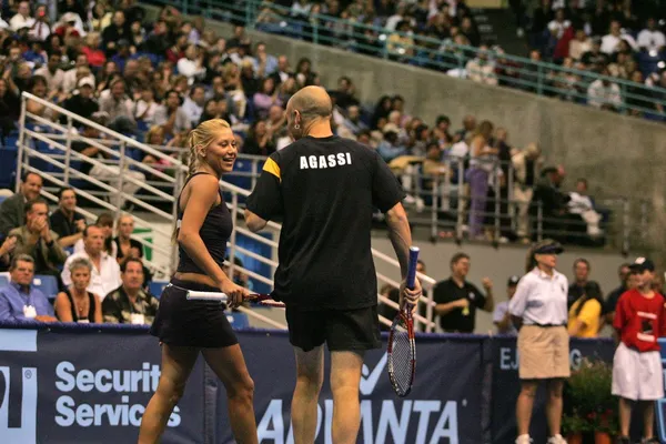 Anna Kournikova and Andre Agassi — Stock Photo, Image