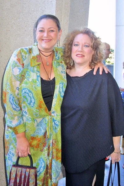 Camryn manheim und adele agin — Stockfoto