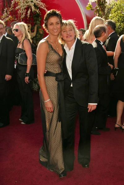 Alexandra hedison och ellen degeneres — Stockfoto