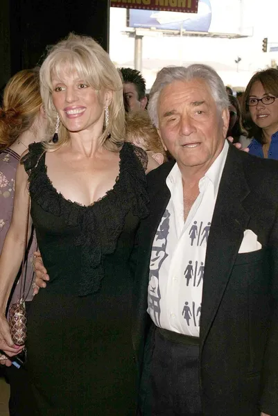 Peter Falk and wife Shera Danese — Stock Photo, Image