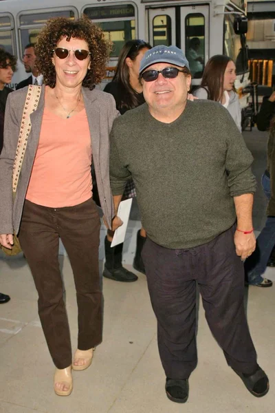 Danny DeVito and wife Rhea Perlman — Stock Photo, Image