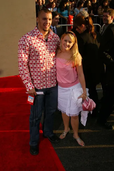 Melissa Joan Hart and Mark Wilkerson — Stock Photo, Image