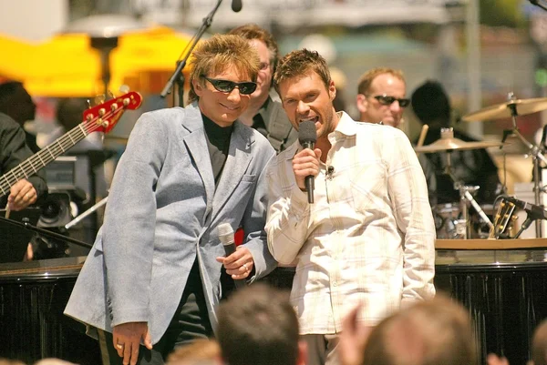 Barry manilow i ryan seacrest — Zdjęcie stockowe