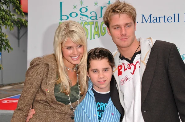 Sarah wright, ryan pinkston und jake mcdorman — Stockfoto