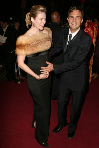 Mark Ruffalo and wife Sunrise Coigney — Stock Photo, Image