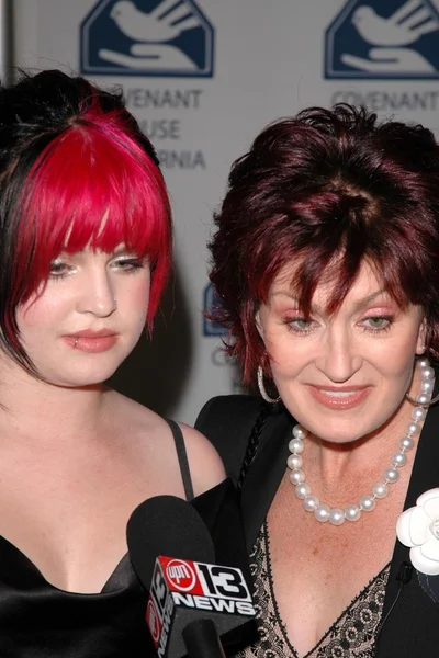 Kelly and Sharon Osbourne — Stock Photo, Image