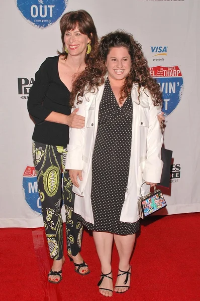 Jane kaczmarek och marissa jaret winokur — Stockfoto