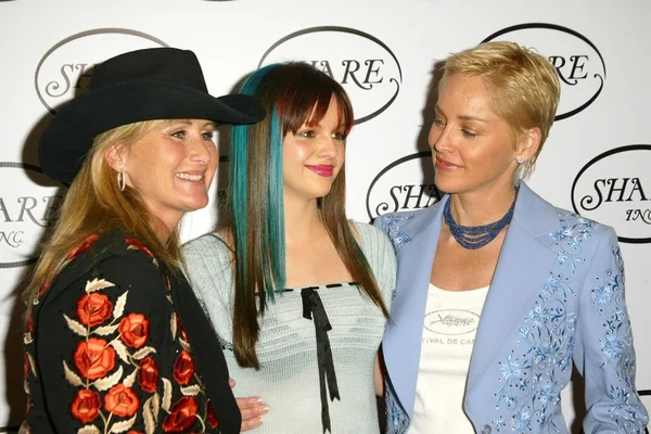 Kelly Stone Singer, Amber Tamblyn og Sharon Stone – stockfoto