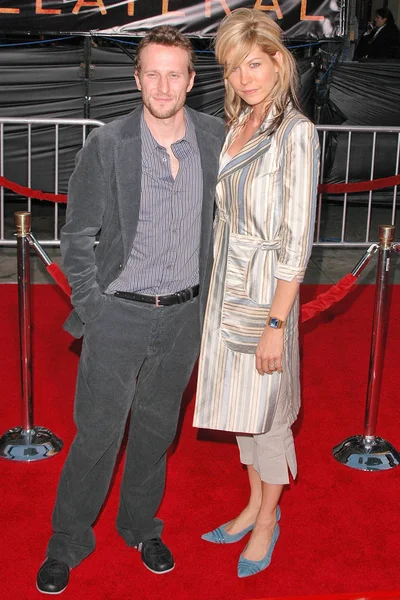 Bodhi and Jenna Elfman — Stock Photo, Image