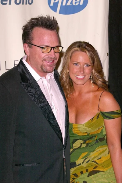 Tom Arnold and wife Shelby — Stock Photo, Image