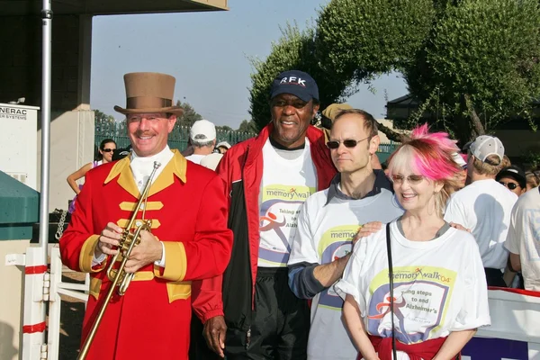 Rafer Johnson, David Hyde Pierce y Shelley Fabares — Foto de Stock