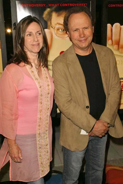 Billy Crystal e esposa Janice — Fotografia de Stock