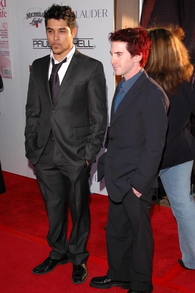 Wilmer Valderrama and Seth Green — Stock Photo, Image