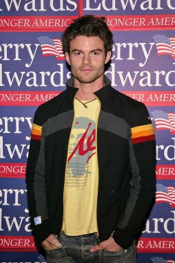 Daniel gillies