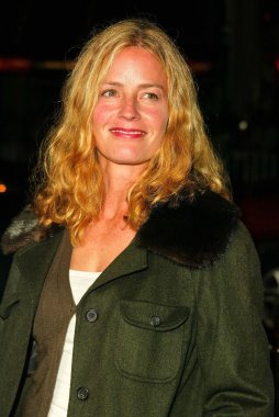 Elisabeth Shue