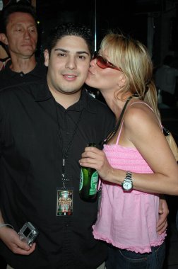 David covarrubias ve sam phillips