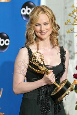 Laura linney