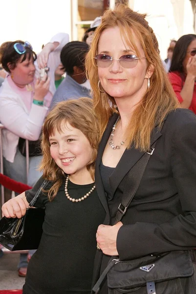 Lea Thompson and daughter — Stock Photo, Image